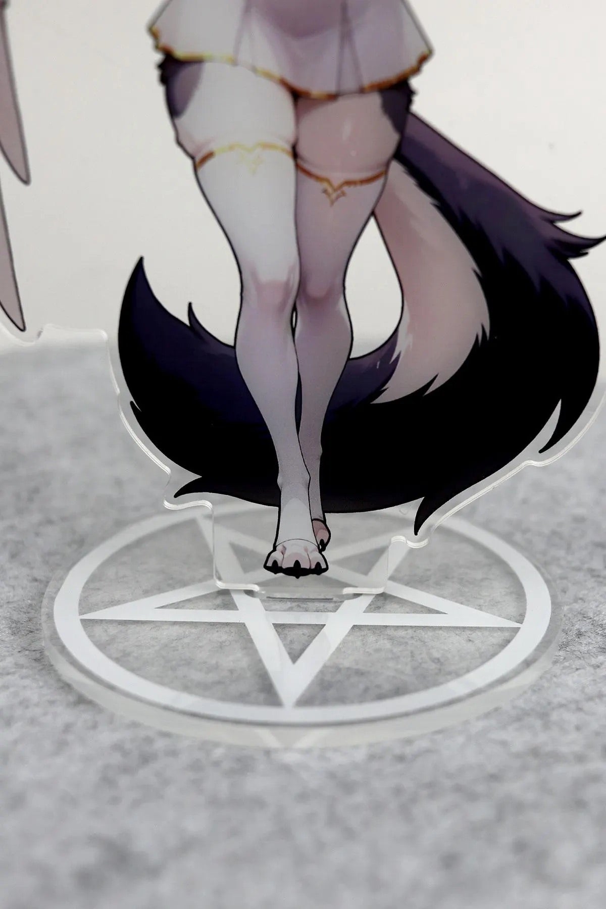 Loona Angel Acrylic Standee – 18cm Double-Sided